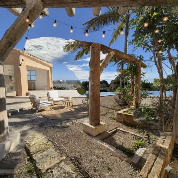 Vanguardia y Naturaleza: Villa de lujo con vistas panorámicas entre Porto Colom y Manacor