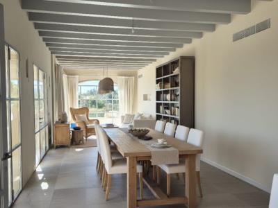 Vanguardia y Naturaleza: Villa de lujo con vistas panorámicas entre Porto Colom y Manacor