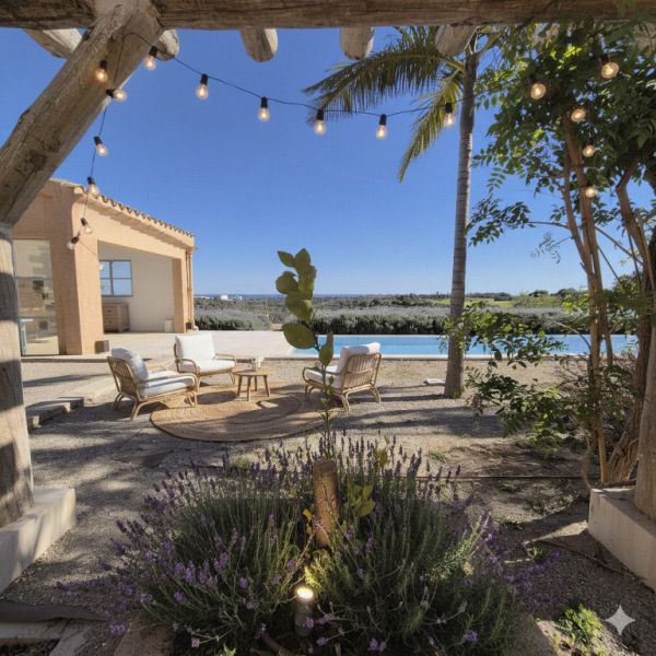 Vanguardia y Naturaleza: Villa de lujo con vistas panorámicas entre Porto Colom y Manacor