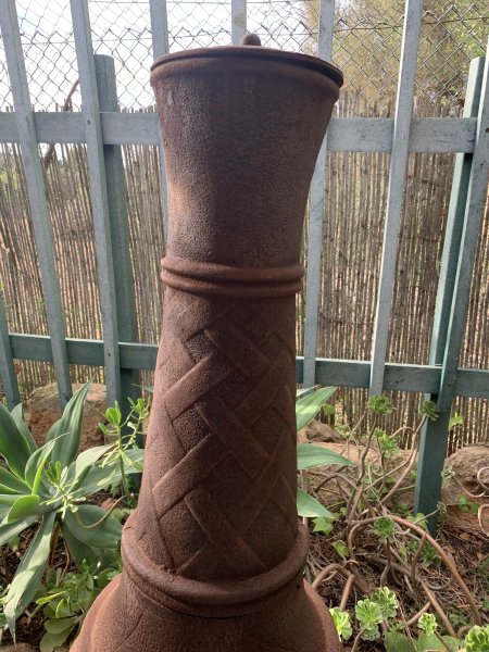 Aztekenofen , gusseisern
