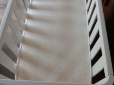 Cuna de bebé en venta.