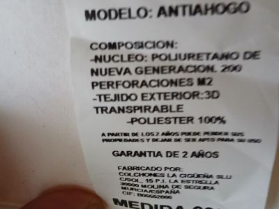 Cuna de bebé en venta.