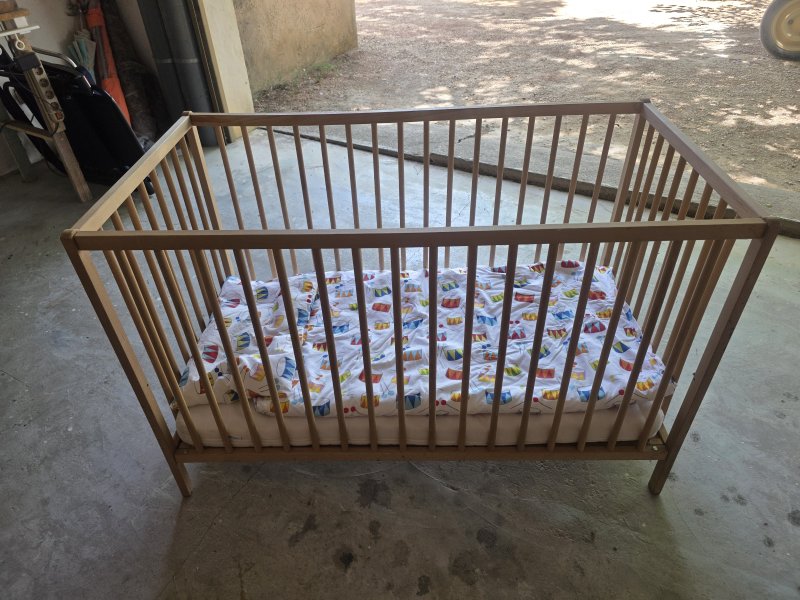 Baby crib