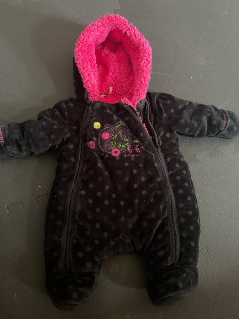 Baby-Winteroverall Gr. 54 schwarz/pink mit Kapuze