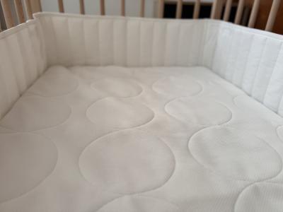 Crib, mattress and bumper for baby