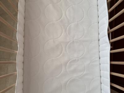 Crib, mattress and bumper for baby