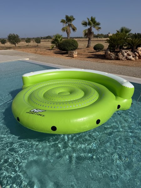 Isla flotante de  Bestway Hydro-Force Kick Back  ¡¡Nueva!!