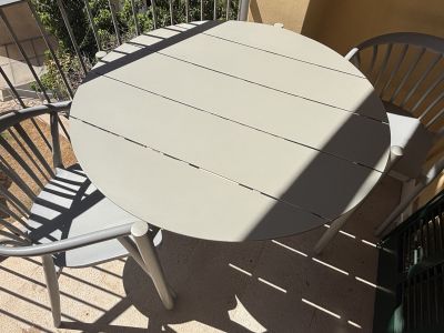 Balcony Furniture - Round Table and 2 Chairs - SKLUM Table ELTON + 2 IVOR Chairs Green/Khaki