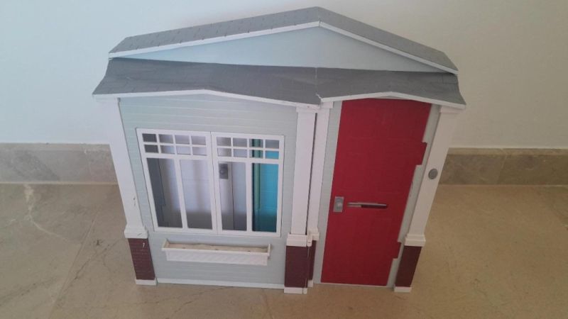 Barbie house with accessories