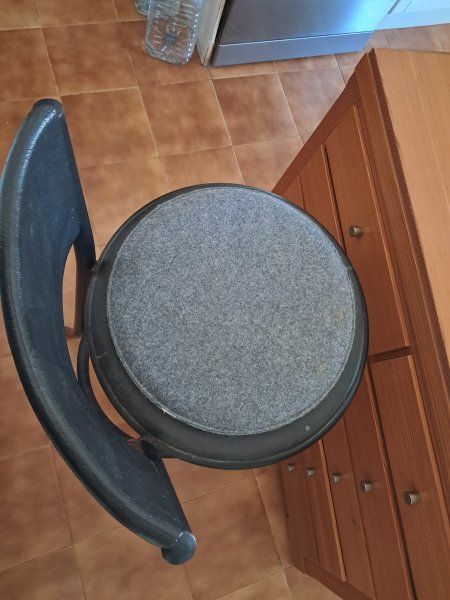 Barhocker 4 Stück zu verschenken