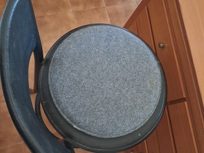 Barhocker 4 Stück zu verschenken