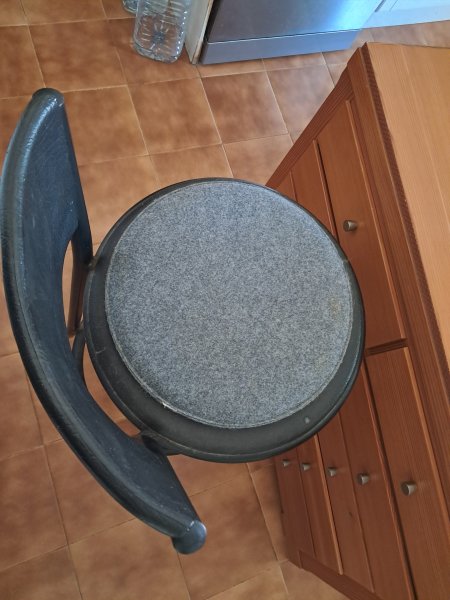 Barhocker 4 Stück zu verschenken