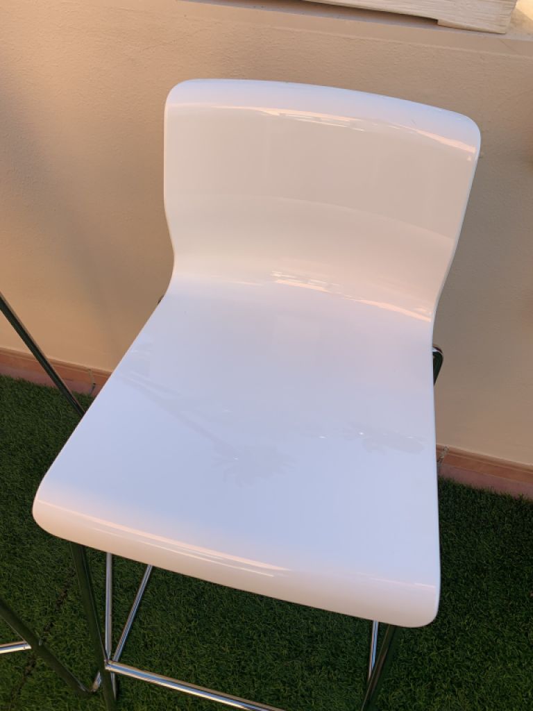 Taburetes de bar Ikea Glenn blanco brillante