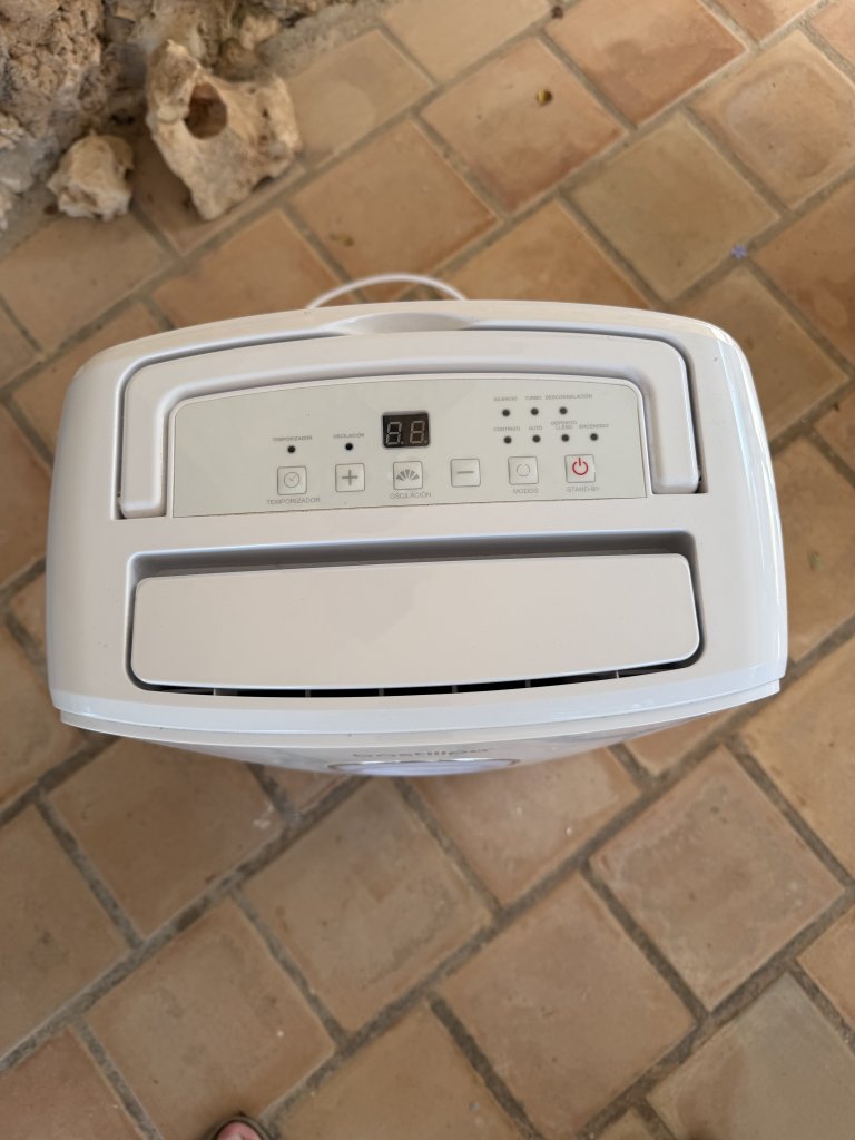 Bastilipo Luftentfeuchter DEH-20-390  20 l/Tag  wenig benutzt