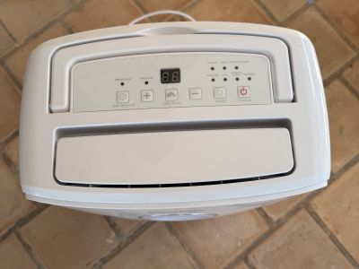 Bastilipo Luftentfeuchter DEH-20-390  20 l/Tag  wenig benutzt