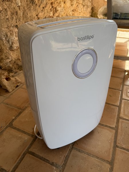 Bastilipo Luftentfeuchter DEH-20-390  20 l/Tag  wenig benutzt