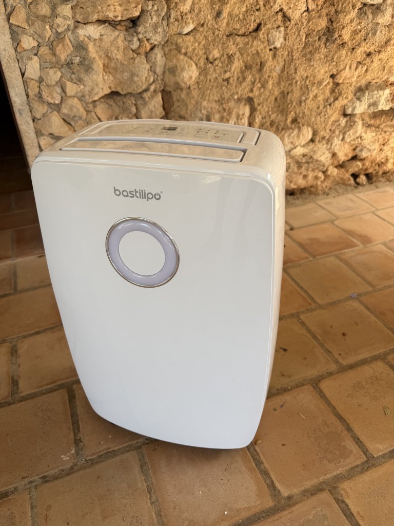 Bastilipo Luftentfeuchter DEH-20-390  20 l/Tag  wenig benutzt