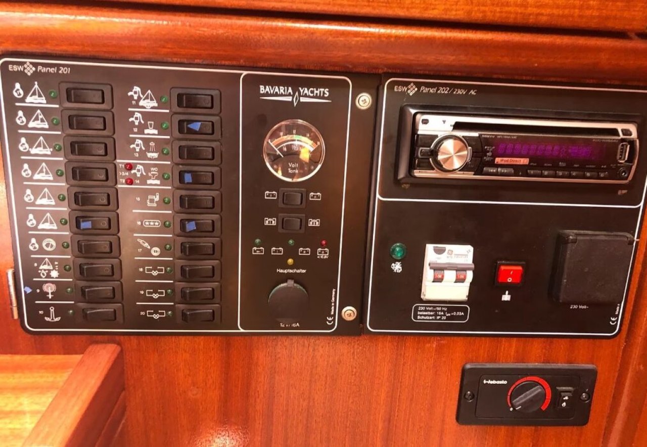 Bavaria Cruiser 32 Segelboot mit Möglichkeit der Liegeplatz Übernahme