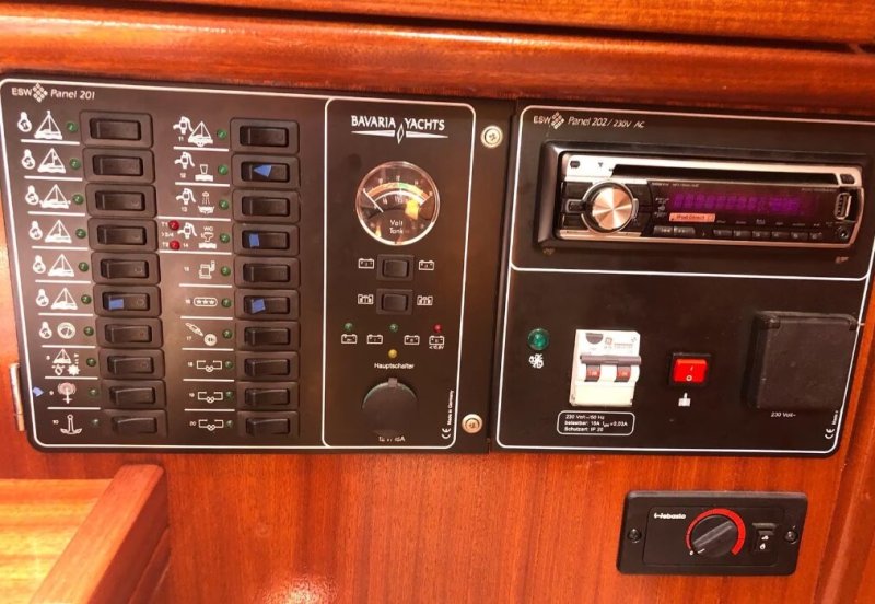 Bavaria Cruiser 32 Segelboot mit Möglichkeit der Liegeplatz Übernahme