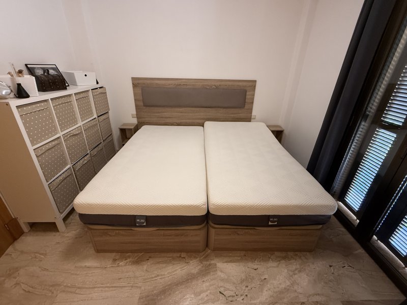 Bedland Bett wie neu kaum benutzt wegen Rückwanderung abzugeben