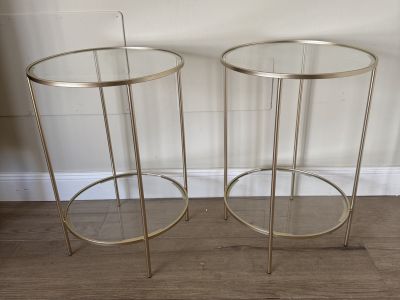Beistelltisch, Aluminium, vergoldet mit Glasplatte