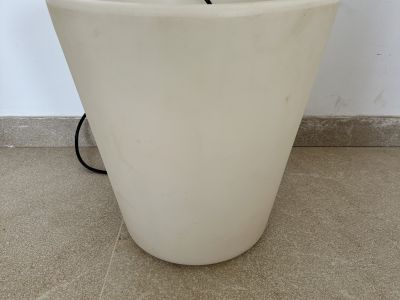 Beleuchteter Pflanzenkübel