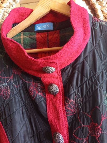 Besondere Jacke Größe M / L