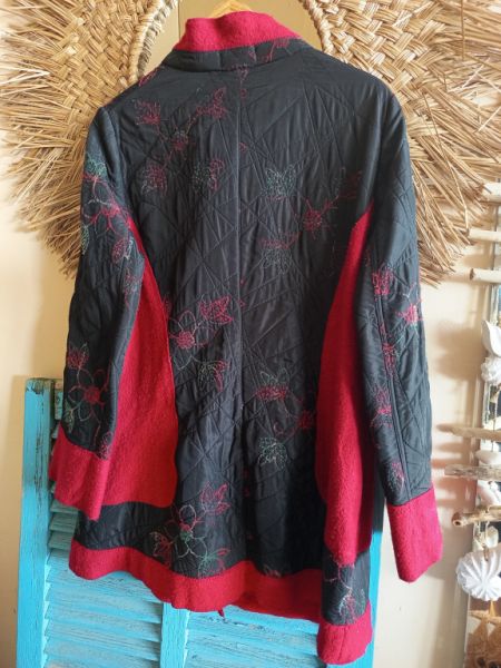 Besondere Jacke Größe M / L