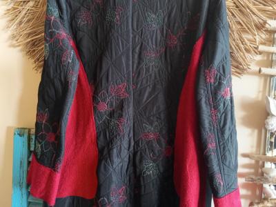Besondere Jacke Größe M / L