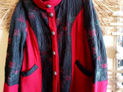 Besondere Jacke Größe M / L