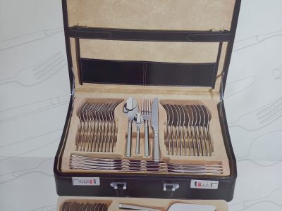 Besteckkoffer, Schweizer Qualität, 72 teilig, nagelneu