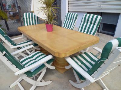 Mesa de hormigón beige 2 m x 1 m, altura 73 cm, tablero 8 cm de espesor