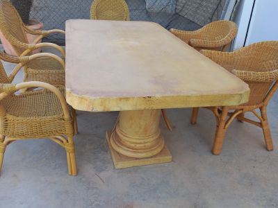 Beton Tisch beige  2 m x 1 m, Höhe 73 cm, Platte 8 cm dick