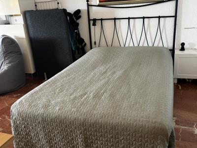 Bett 1,40 zu verkaufen