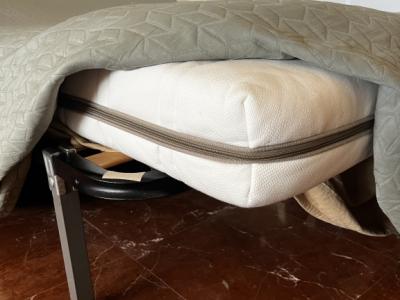 Bett 1,40 zu verkaufen