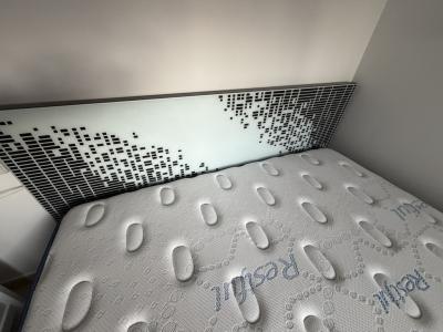 Bett 1,40m x1,90m  NEU!