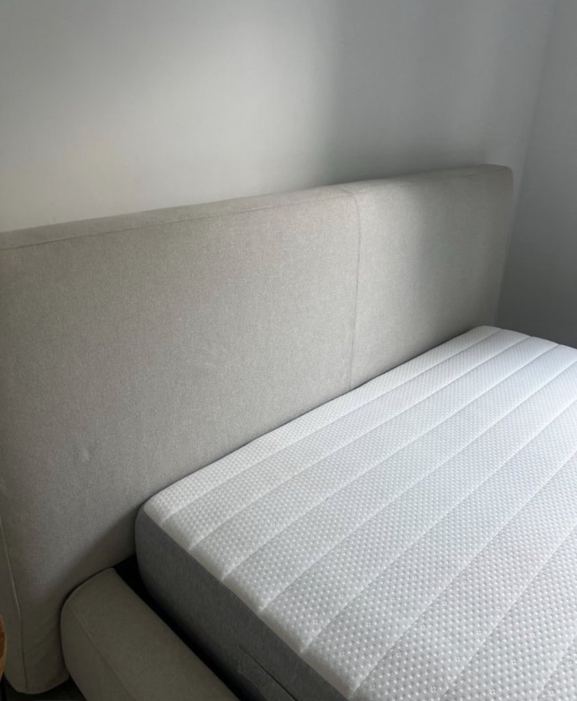 Bett inkl. Lattenrost und Matratze