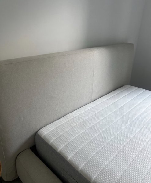 Bett inkl. Lattenrost und Matratze