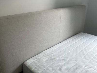 Bett inkl. Lattenrost und Matratze