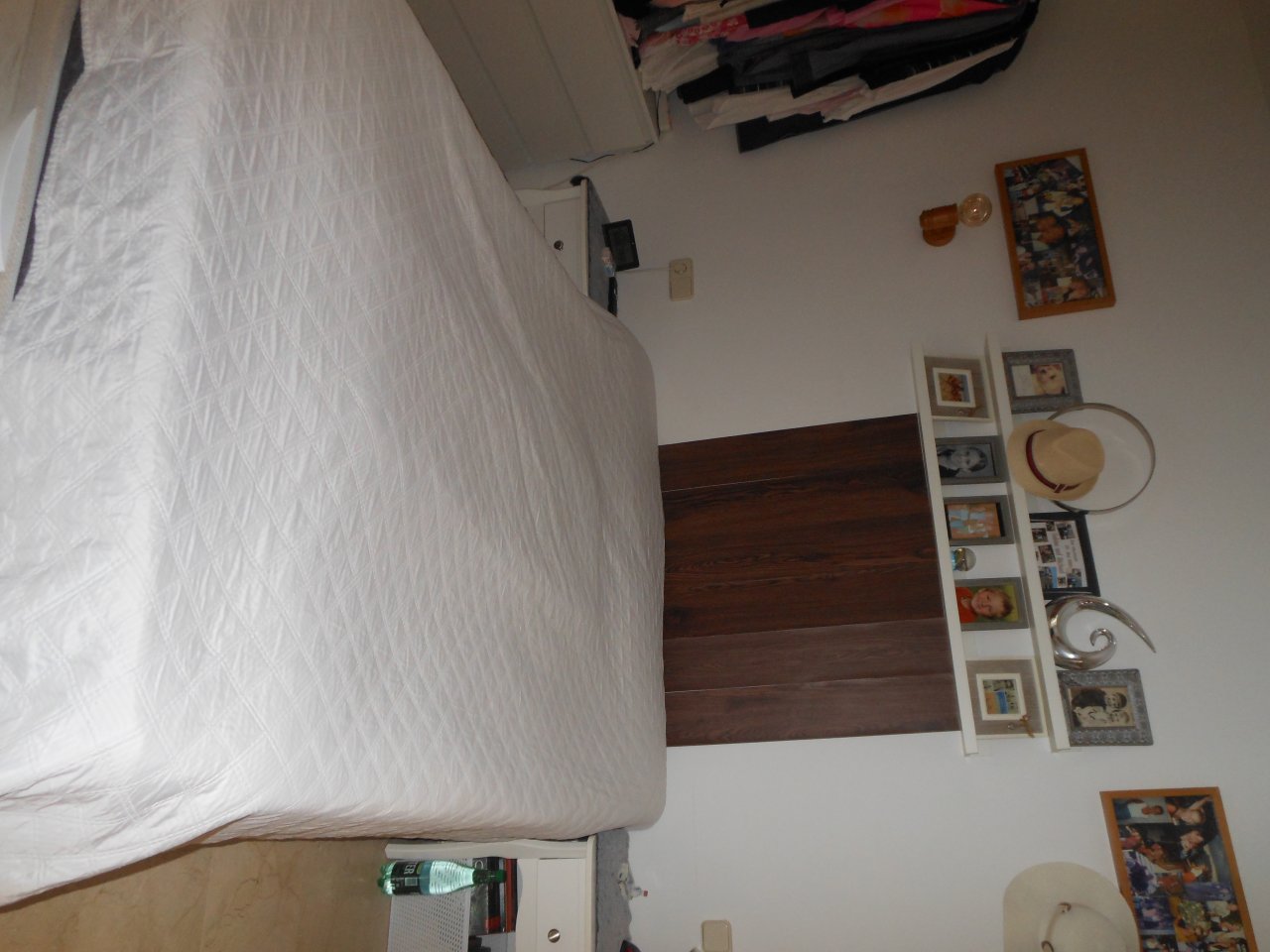 Bett mit Bettkasten zu verkaufen ...135x 200 cm sehr guter Zustand ...Abholung in Cala Millor