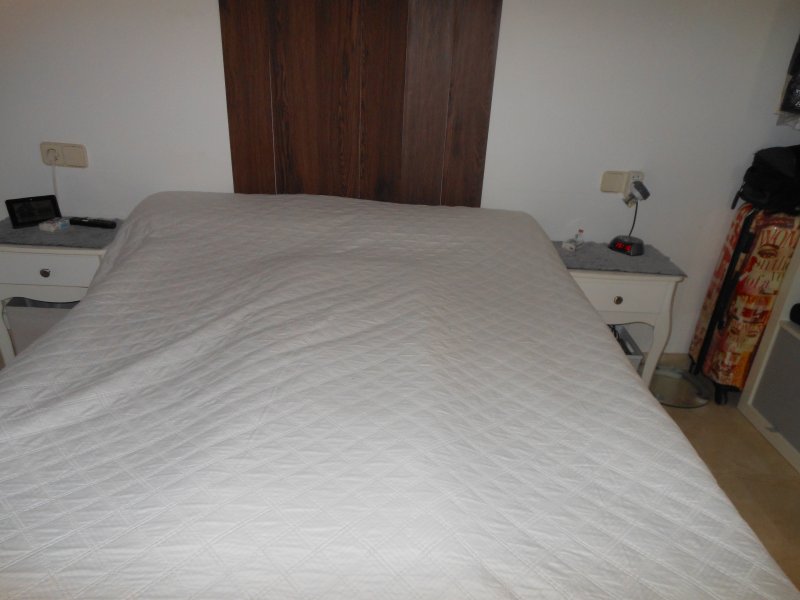 Bett mit Bettkasten zu verkaufen ...135x 200 cm sehr guter Zustand ...Abholung in Cala Millor