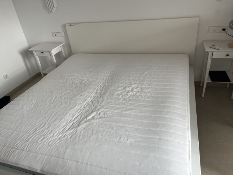 White IKEA bed 160x200 cm