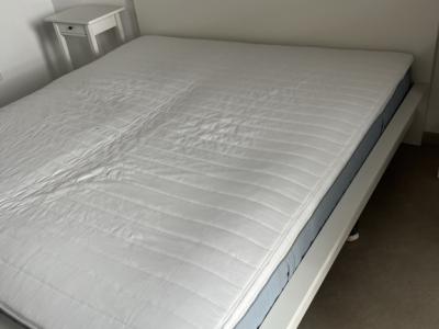 White IKEA bed 160x200 cm