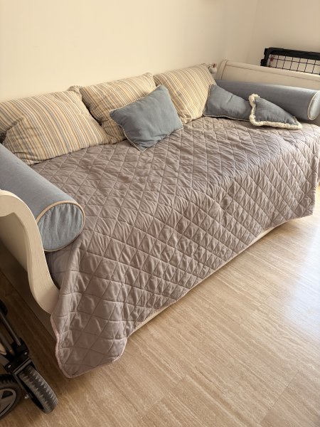 Bett zu verschenken