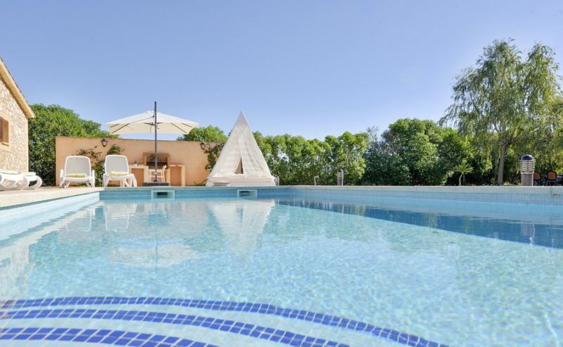 Biete Poolreinigung im Südosten an...