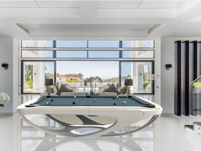 Billard: Verkauf und Reparatur von Billardtischen
