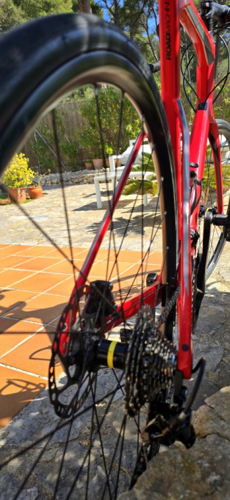 BMC - Road bike for 'big guys' frame size 61 cm