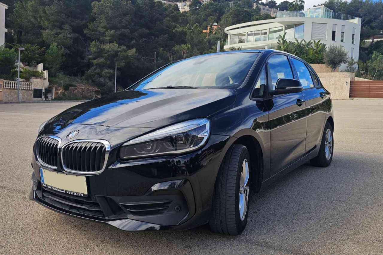BMW 218d Active Tourer (2018) – Spanish registration – Very well maintained