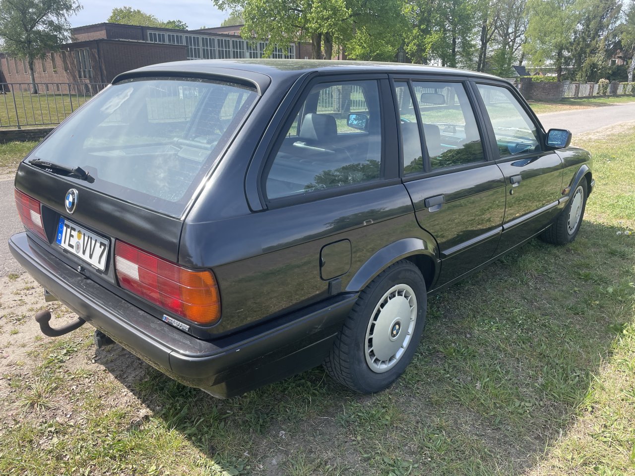 BMW 316i E30