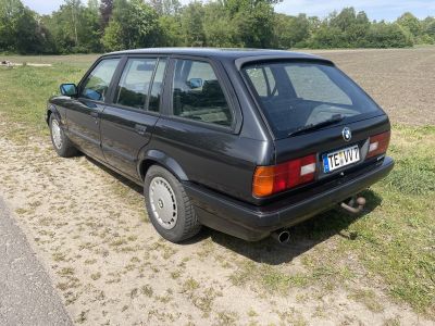 BMW 316i E30